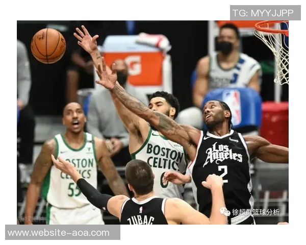 西蒙斯盛赞格雷潜力无限自曝赛季球鞋数量惊人 西蒙斯盛赞格雷潜力无限自曝赛季球鞋数量惊人