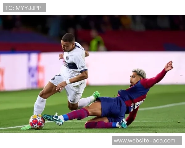 姆巴佩赛后多次要求队友不要为巴萨鼓掌并催促离场引发热议 姆巴佩赛后多次要求队友不要为巴萨鼓掌并催促离场引发热议