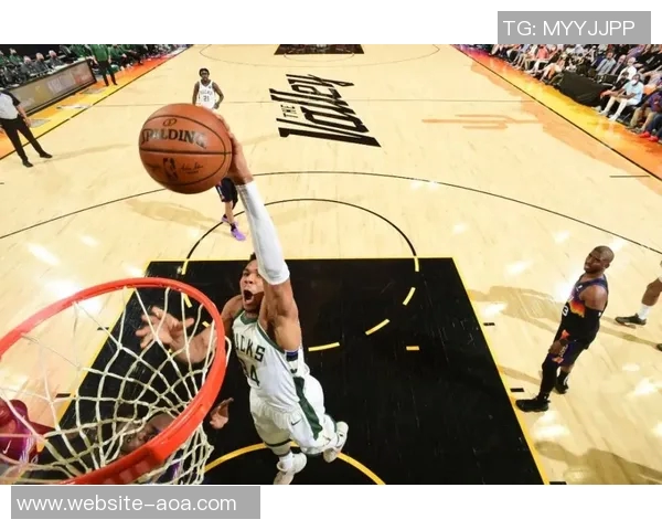 字母哥谈垃圾时间扣篮的意义在于激励球队奋力拼搏 字母哥谈垃圾时间扣篮的意义在于激励球队奋力拼搏